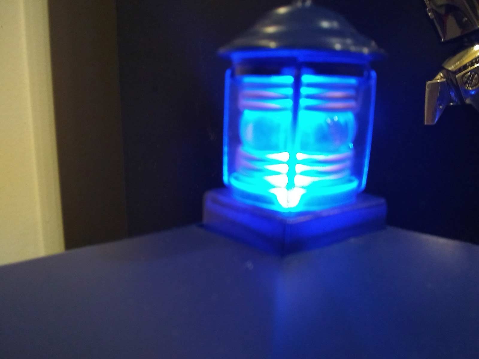 dr who trash can light